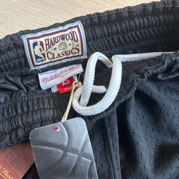 Rare Chicago Bulls Mitchell & Ness Short - Size XS New - Picture 4 of 9